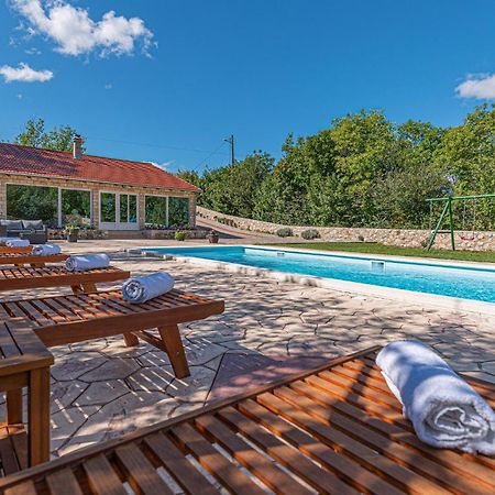 Gorgeous Home In Knin With Kitchen Kovacic 외부 사진